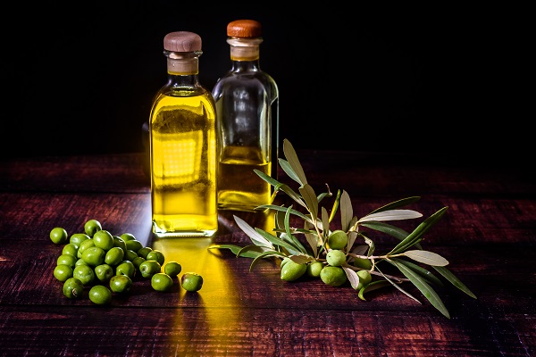 Offriamo un servizio di ritiro dell'olio esausto completo.
