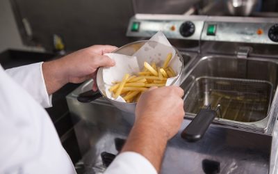 I vantaggi economici del corretto smaltimento dell’olio esausto per i ristoranti
