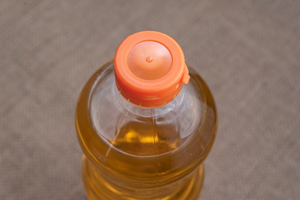 Olio alimentare esausto.